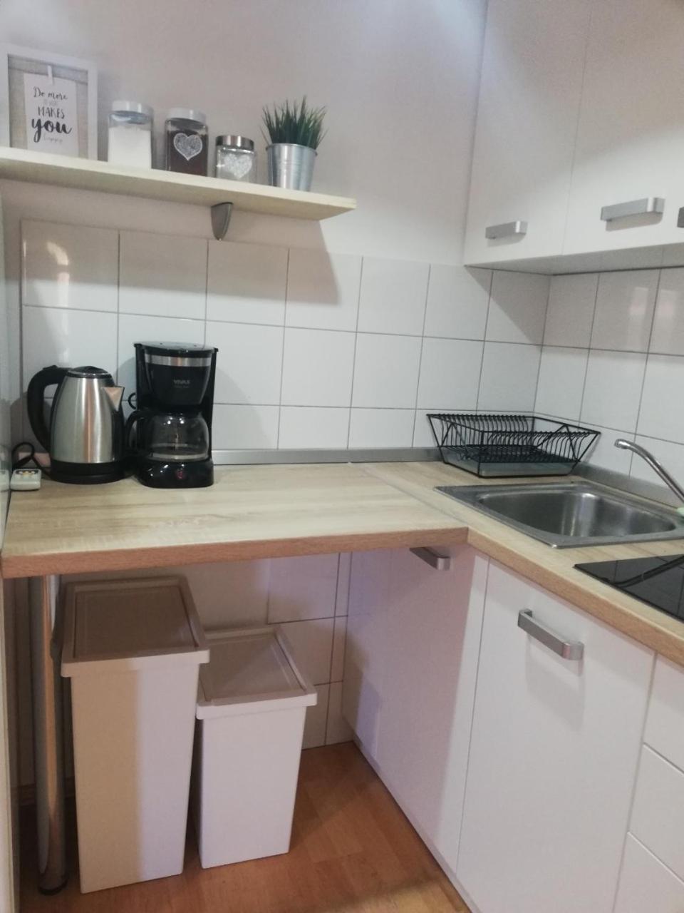 Studio C, Free Parking Pula Bagian luar foto