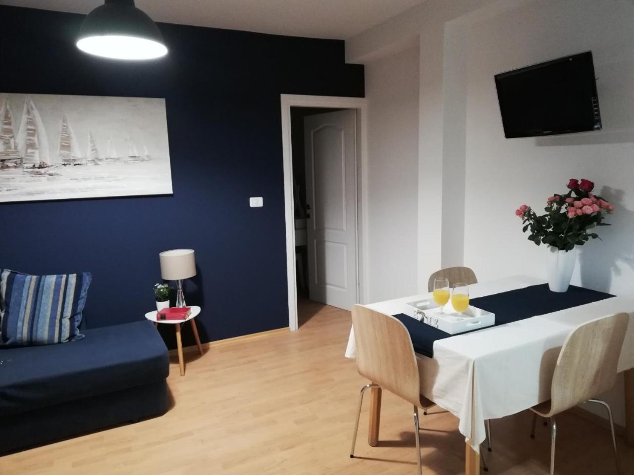 Studio C, Free Parking Pula Bagian luar foto